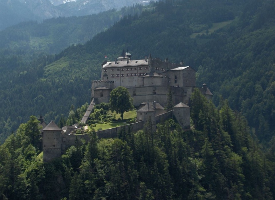 Středověká pevnost Hohenwerfen